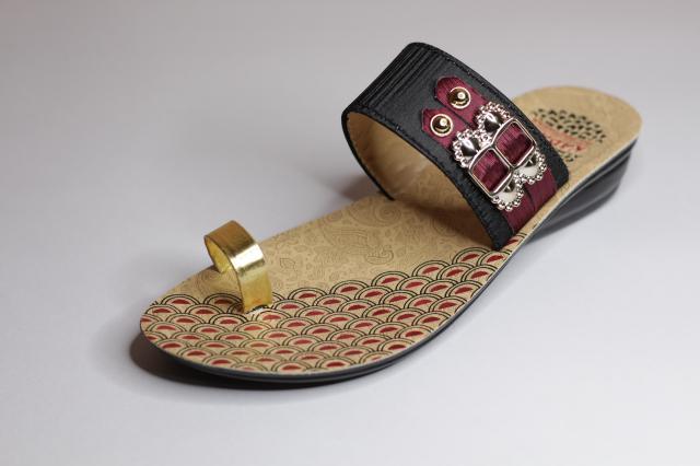 Kadam Pu Footwear सॉफ्ट और स्टाइलिश महिलाओं की चप्पल – रोज़ाना आरामदायक पहनने का अनुभव